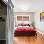 Dazzling 3Bd, 2Ba Home With Private Deck Near Alberta