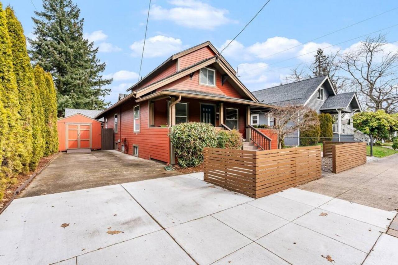 Holiday home Dazzling 3bd, 2ba With Private Deck Near Alberta *