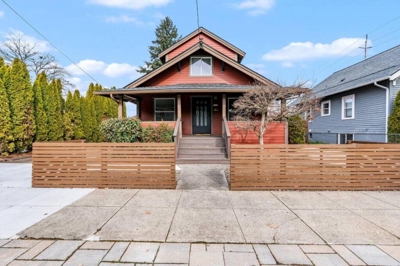 Holiday home Dazzling 3bd, 2ba With Private Deck Near Alberta Portland