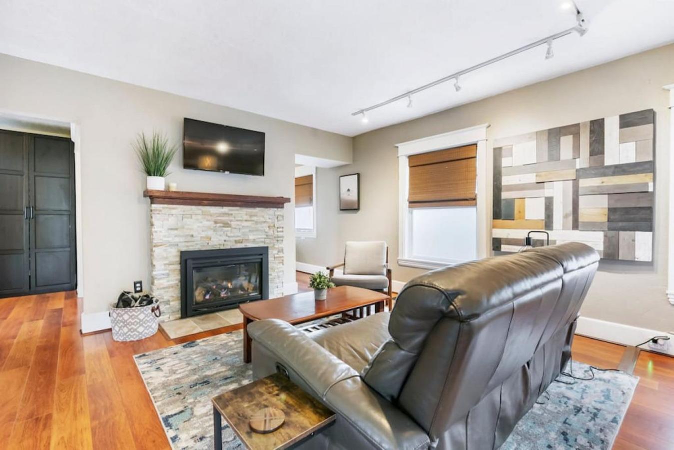 Dazzling 3bd, 2ba With Private Deck Near Alberta Portland