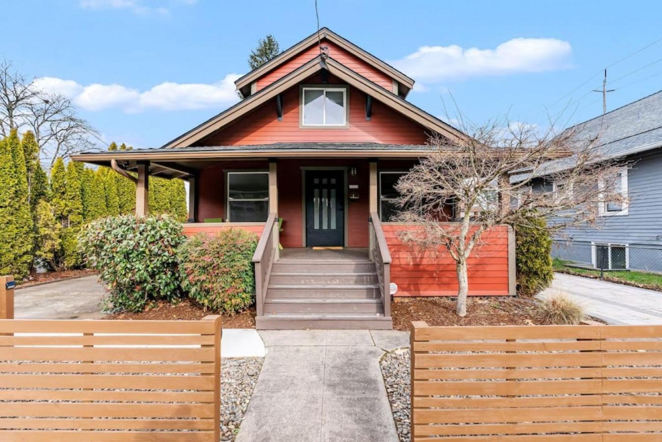 Dazzling 3bd, 2ba With Private Deck Near Alberta Holiday home *